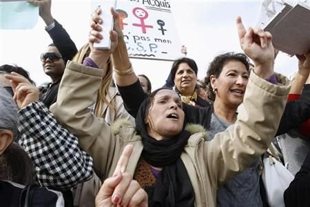 Manifestation de femmes à Tunis 180