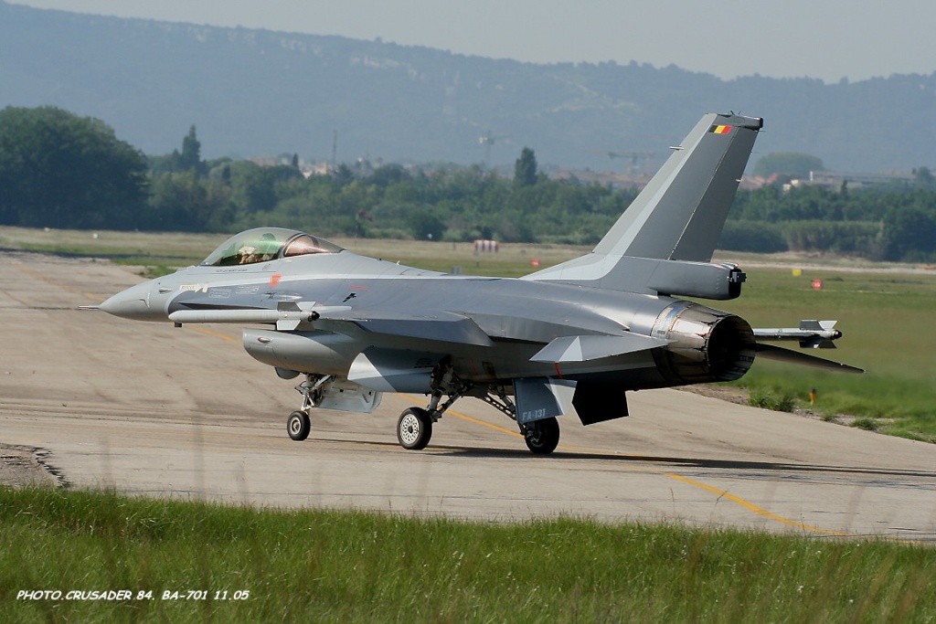 Salon de Provence - Page 7 F-16_f19