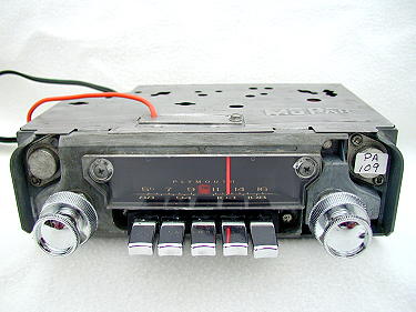 AUTO - Valiant 1965 (radio) Pa-10910