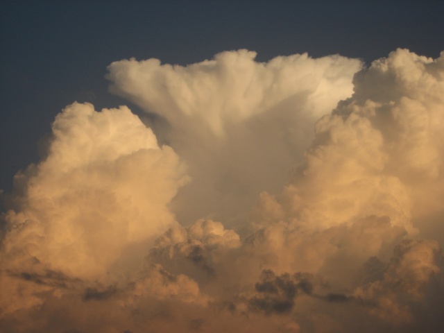 Quelques photos de nuages orageux de ce printemps 2007 23050729