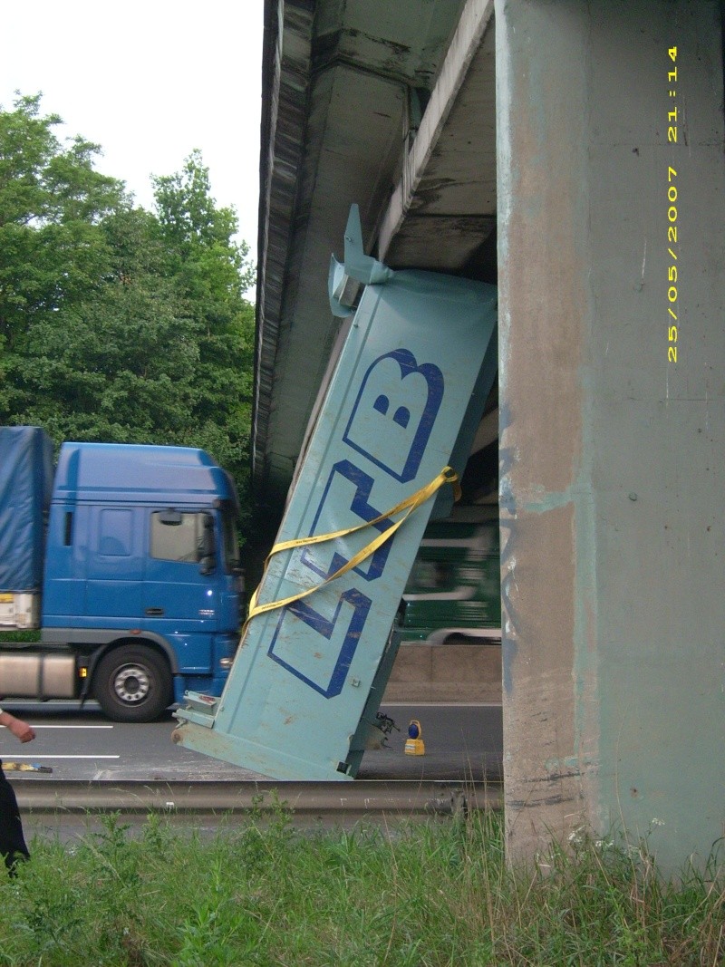 Accident sur E42 à Bierset Dsci1610
