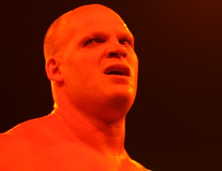 Feud officielle : Kane vs CM Punk Kane_l10