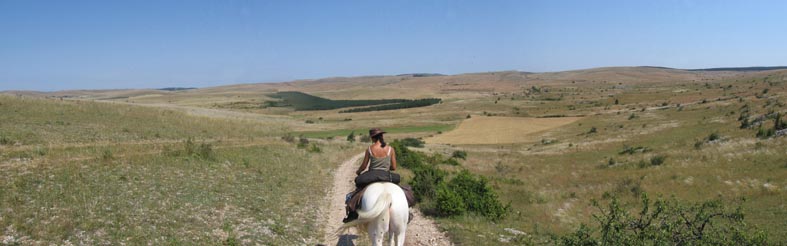 1 mois dans la Lozère (et Gard, Aveyron, etc...) Pano210