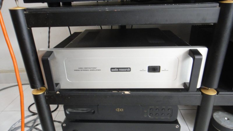 Audio research D200 power amplifier (Used)SOLD Dsc03030