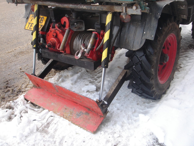 UNIMOG 411 forestier Dsc02311