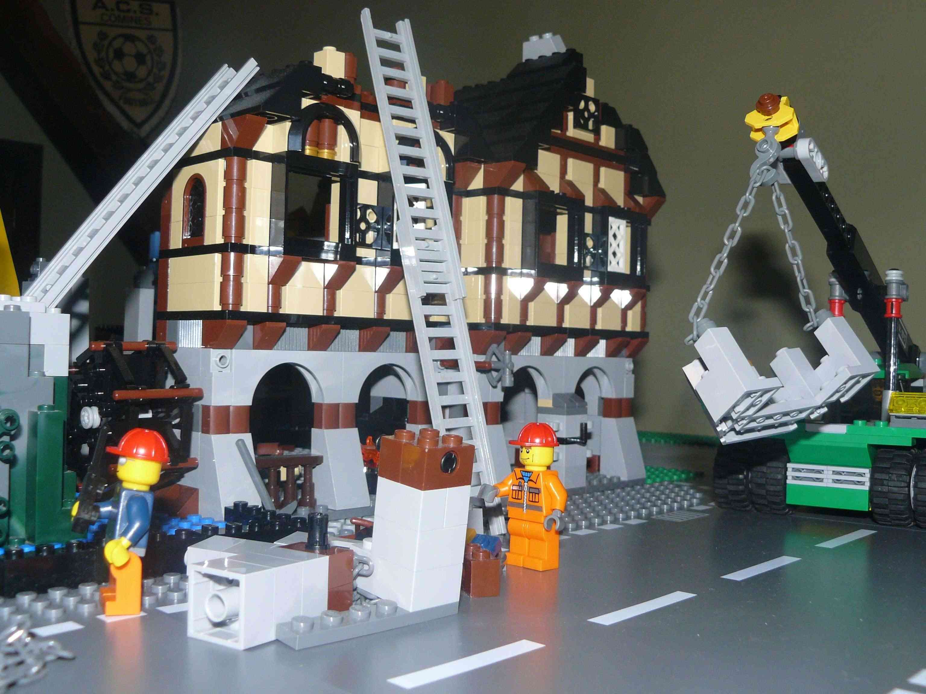 LEGO - La ville depuis ses débuts, son évolution, etc - Page 4 P1180712
