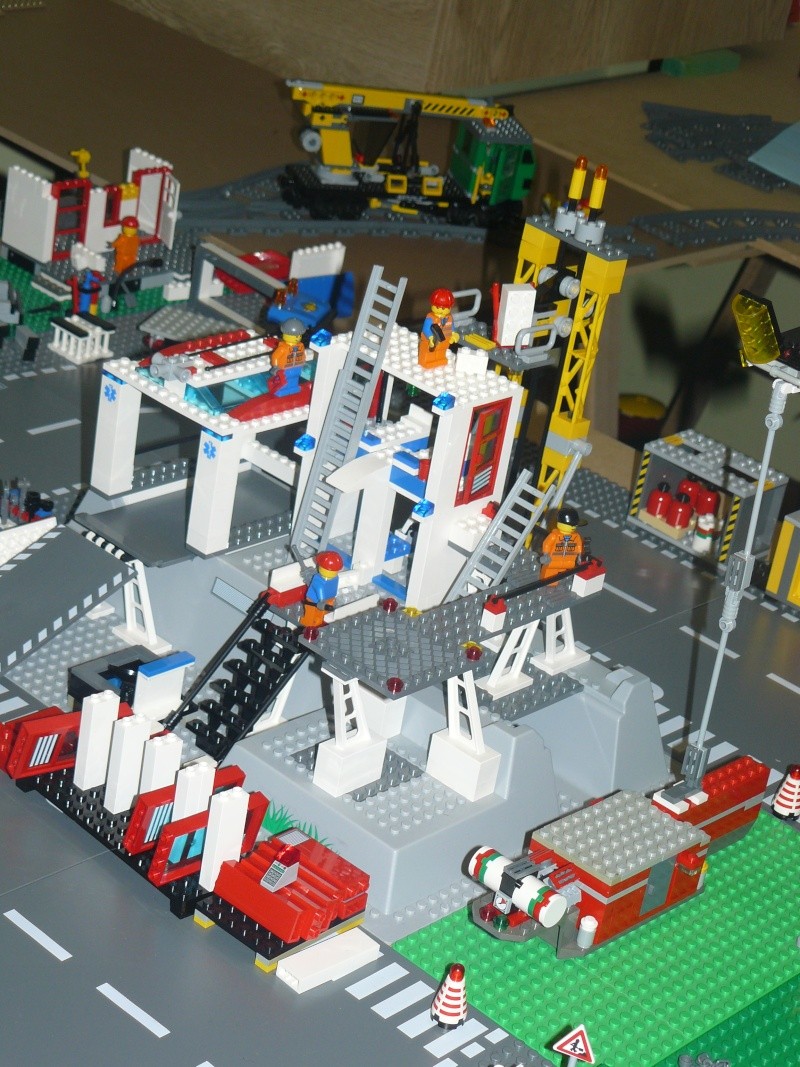 LEGO - La ville depuis ses débuts, son évolution, etc - Page 4 P1180725