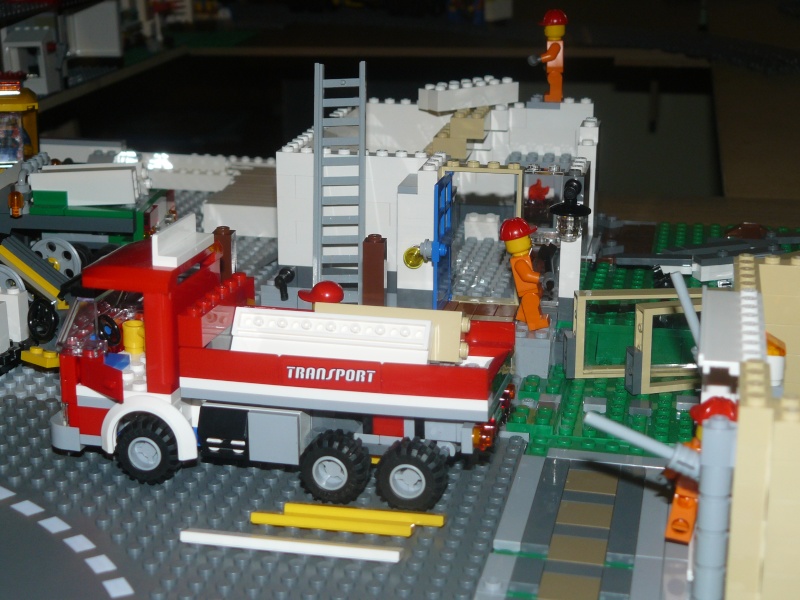 LEGO - La ville depuis ses débuts, son évolution, etc - Page 6 P1190341