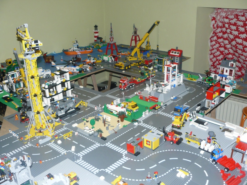 LEGO - La ville depuis ses débuts, son évolution, etc - Page 6 P1210130