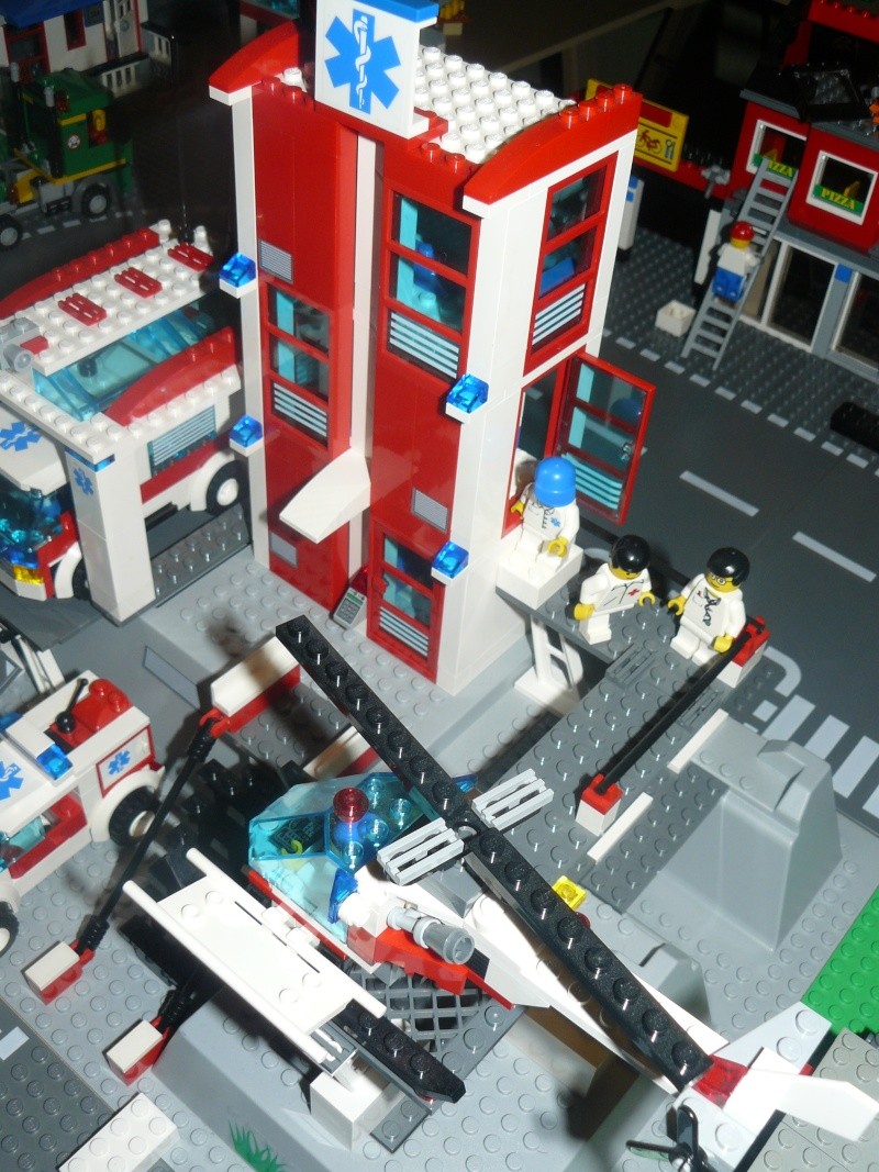LEGO - La ville depuis ses débuts, son évolution, etc - Page 6 P1210137