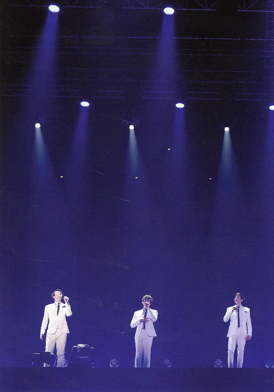 [27.12.12] Photobook du DVD ’2PM LIVE 2012 “Six Beautiful Days” in Budokan’ 811
