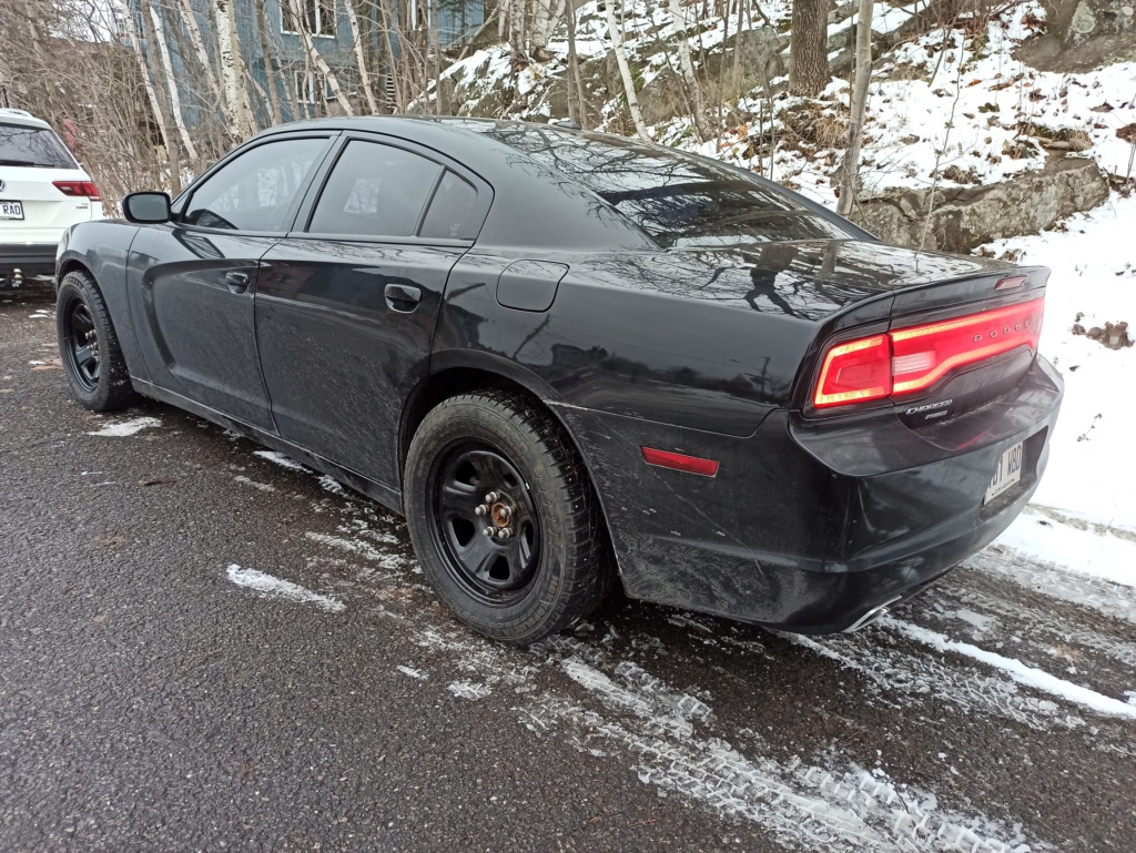 dodge charger 3.6 AWD 2011 Img_2119