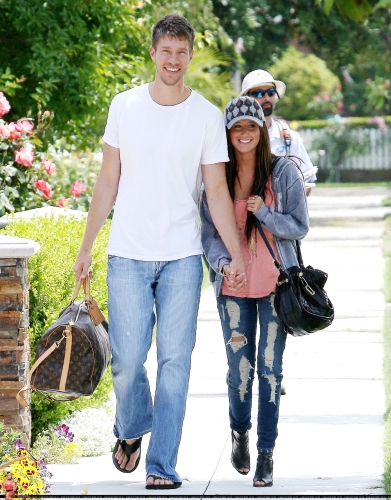 Ashley and Scott Speer returning to her home in Toluca Lake - June 1 Norm1098