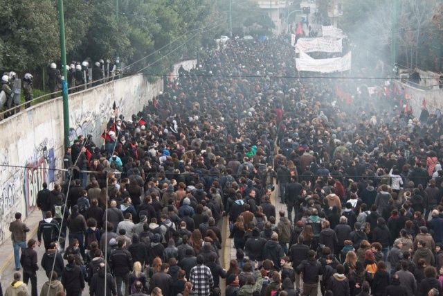 Αθήνα | Ανταπόκριση από την πορεία αλληλεγγύης στις καταλήψεις και κατά του φασισμού 73485010