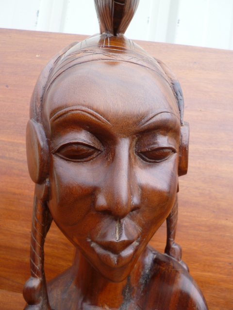 Buste de femme Africaine !!peuple peul avec coiffe de mariage P1030915