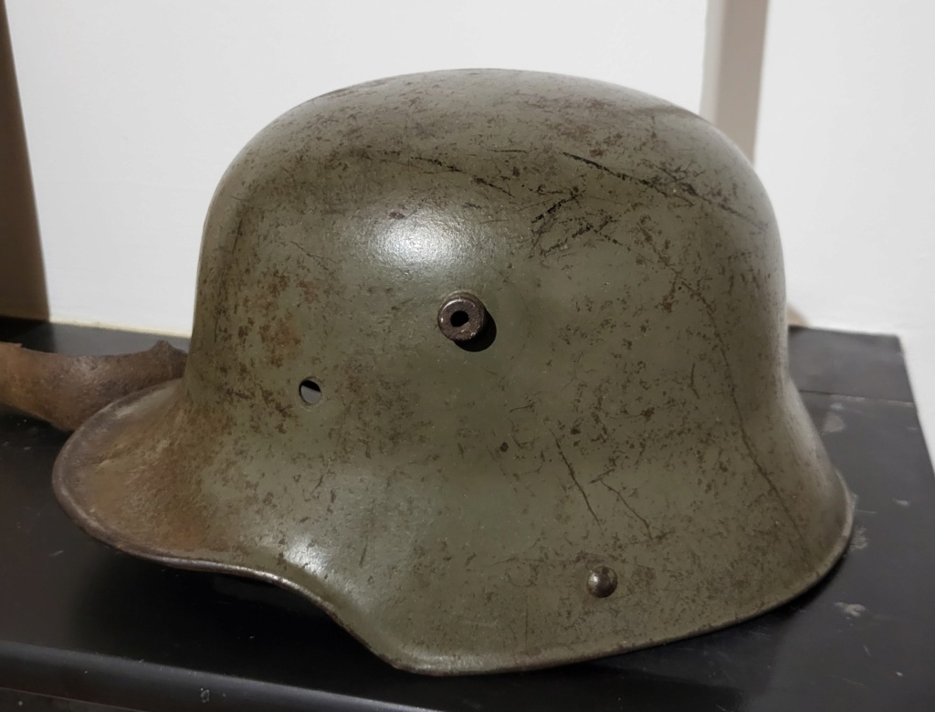 Échange coque Stahlhelm 16 et cuir de ceinturon allemand 1942 20241130