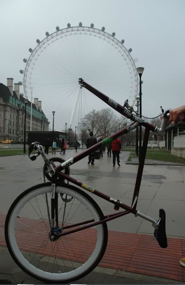 roue - Pour qui tourne la roue ? Toujours un peu pour toi ! Ffff10