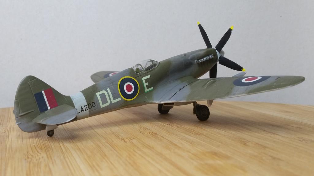 1/72 Eduard Spitfire Mk.XXI (fini) Es3710