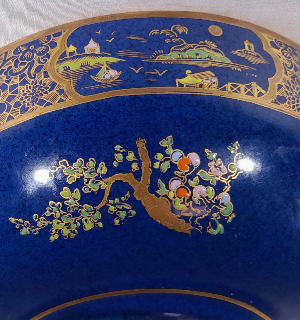 Can any Carlton Ware experts help id the pattern on this bowl Carlto14