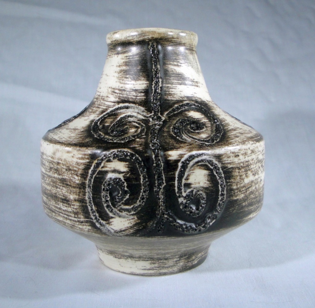 1960's 1970's small German Vase? Anyone any ideas? German13