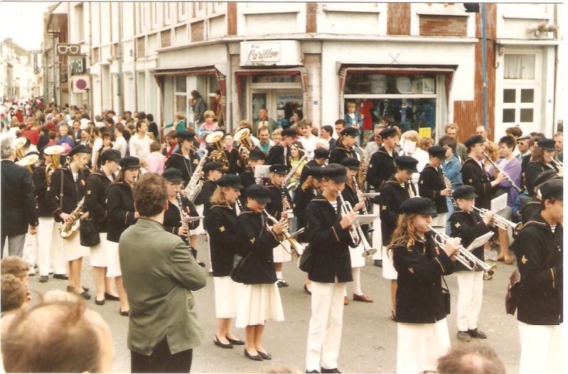 défilé à Bourbourg le 24 juin 1990 04710