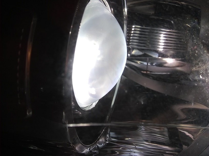 [TUTO] Nettoyage lentille projecteur xénon (intérieur) Img_2093