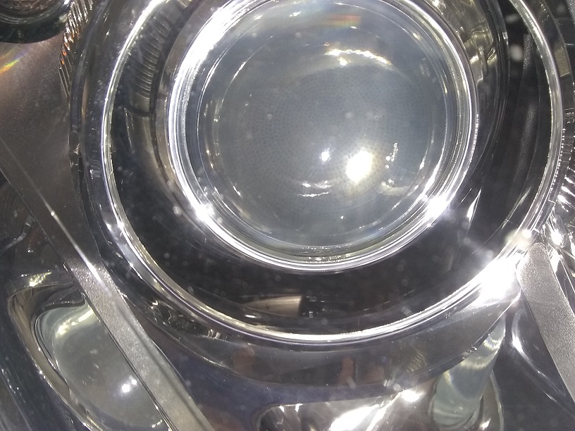 [TUTO] Nettoyage lentille projecteur xénon (intérieur) Img_2096