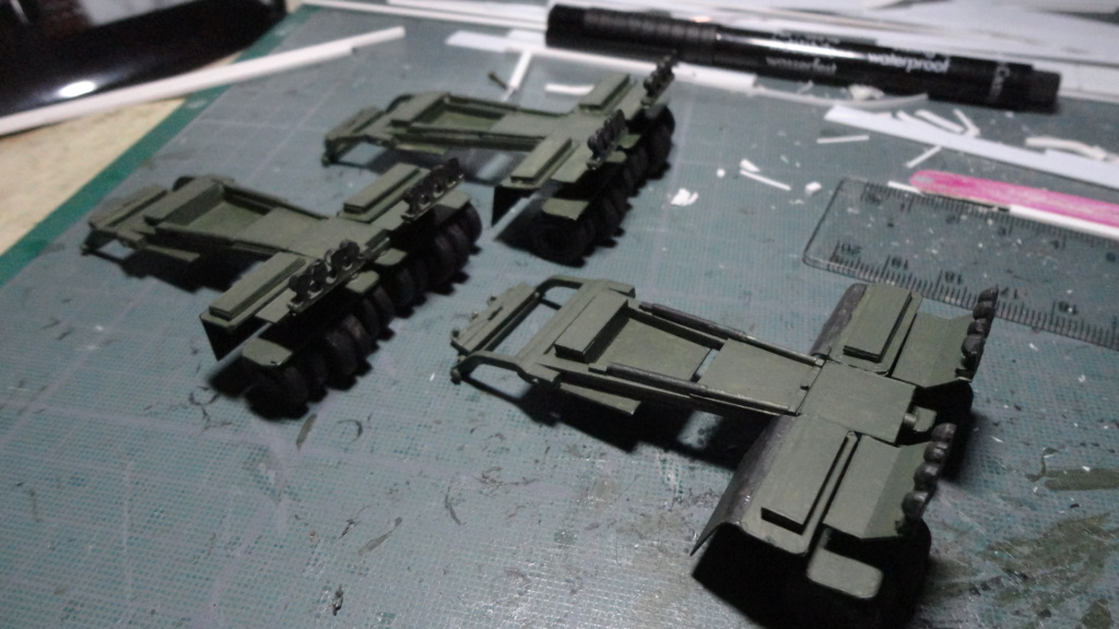 [4D MODEL] COUGAR 6x6 MRAP 1/72 FINI !!! - Page 2 Dsc03035