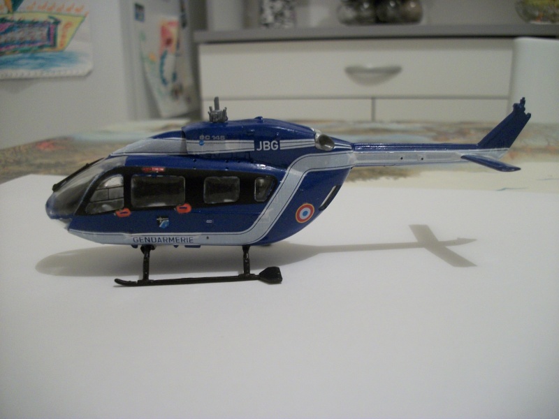 EC 145 REVELL 1/72 - Page 2 100_0821