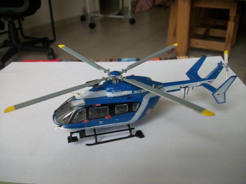 EC 145 REVELL 1/72 - Page 2 100_0916