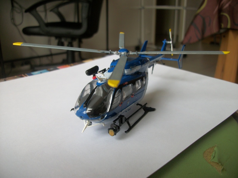 EC 145 REVELL 1/72 - Page 2 100_0917