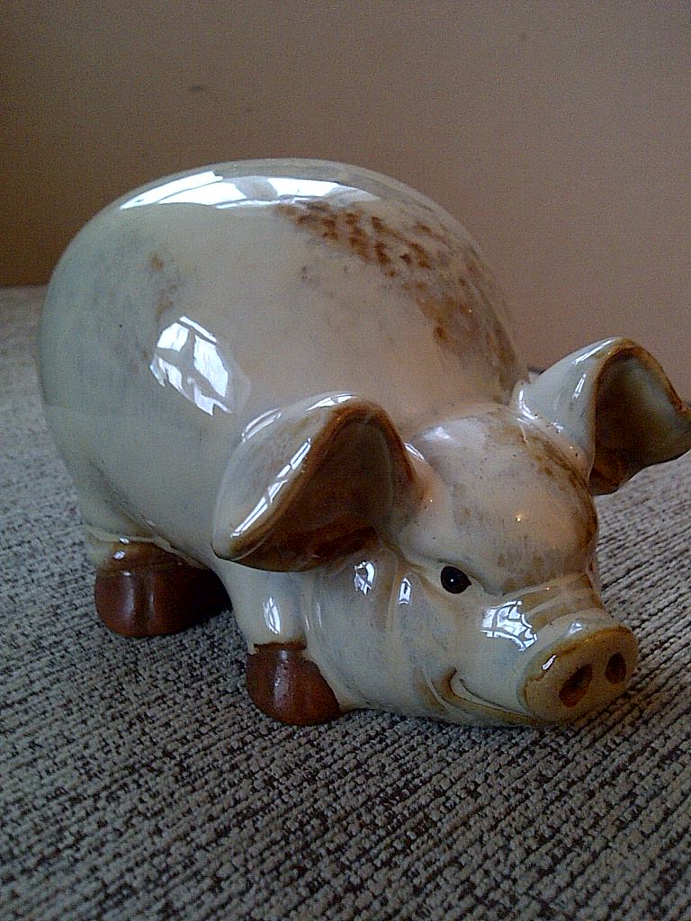 Id help please? lovely glazed pig - Chinese Img-2054