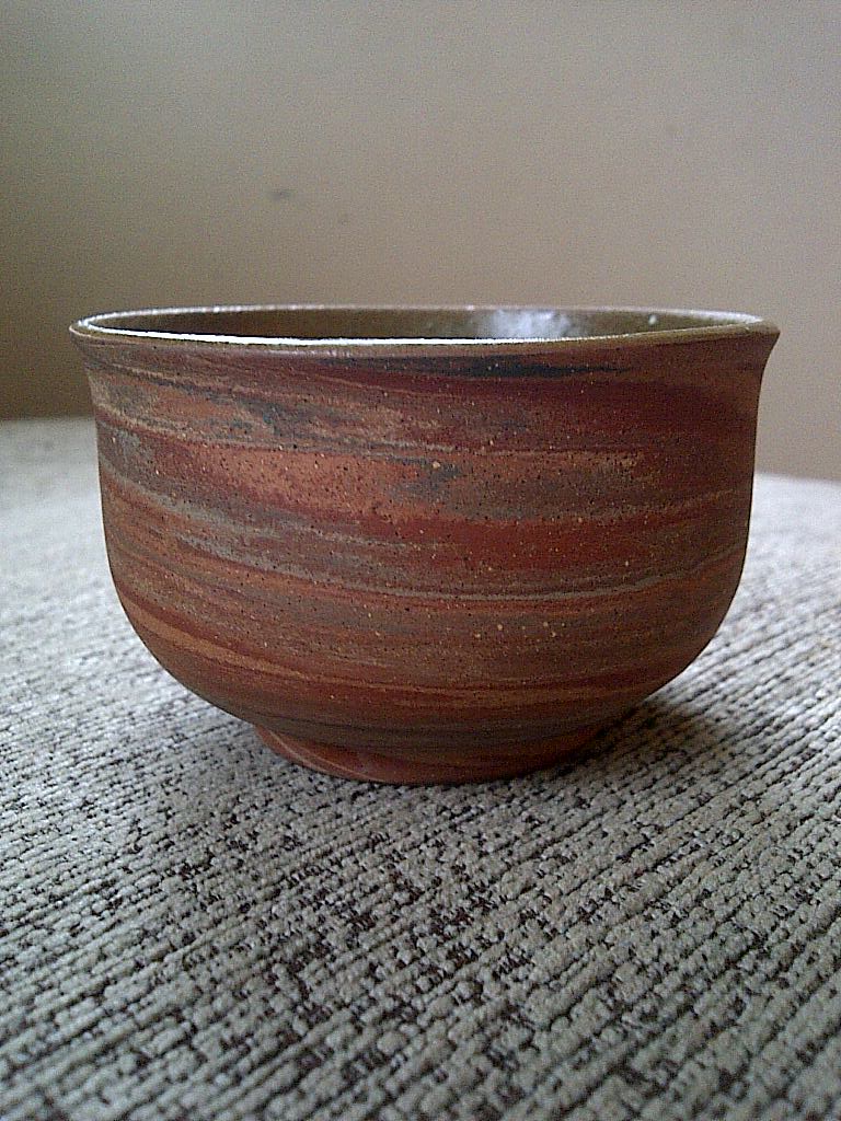 Bowl with S mark, ORKNEY - SIDNEY J SMITH, KNOWTOO POTTERY Img-2057