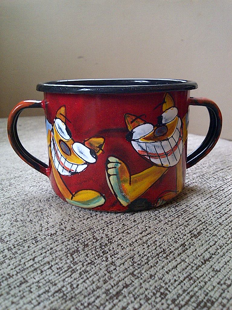 Id help please... tinplate metal loving cup also signed to the base Img-2063