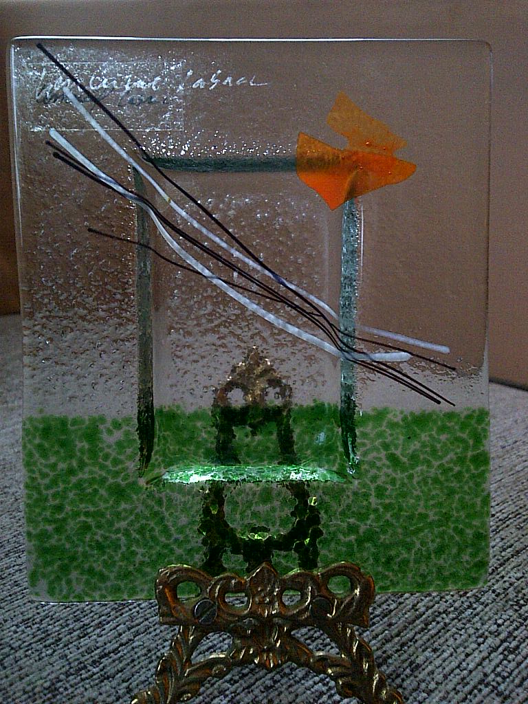 Id help please... art glass... signed back and front Img-2067