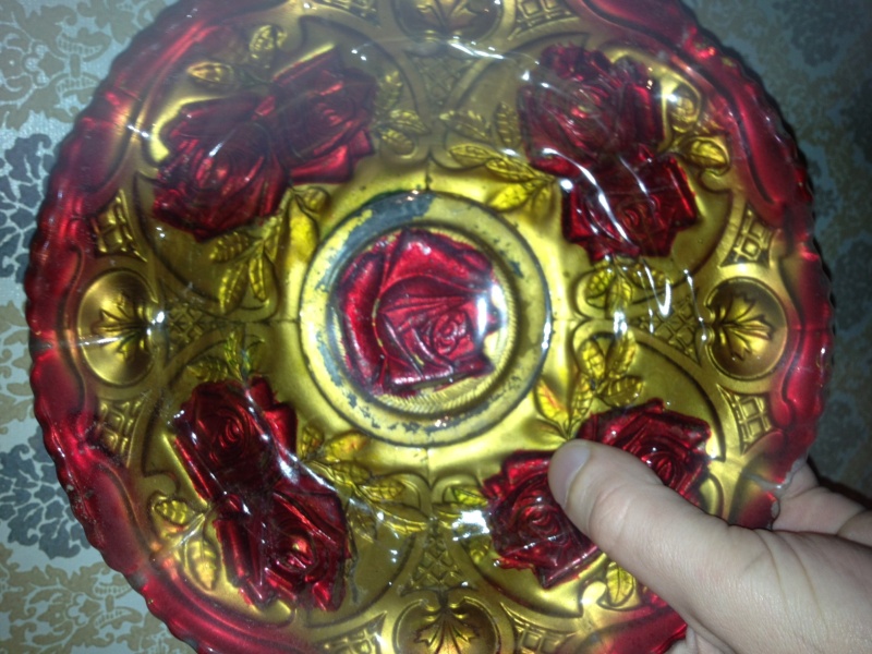 Large glass bowl. Not sure what it exactly is made with - Goofus glass Photo-41