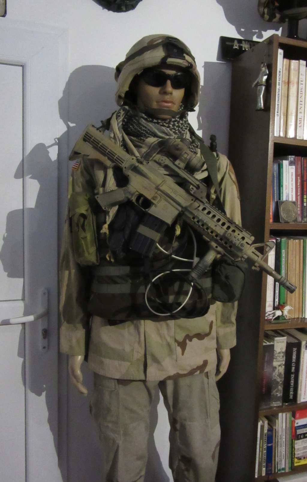 Mannequin :  Un GI de la Frst CAV à Baghdad fin 2004 Manneq10