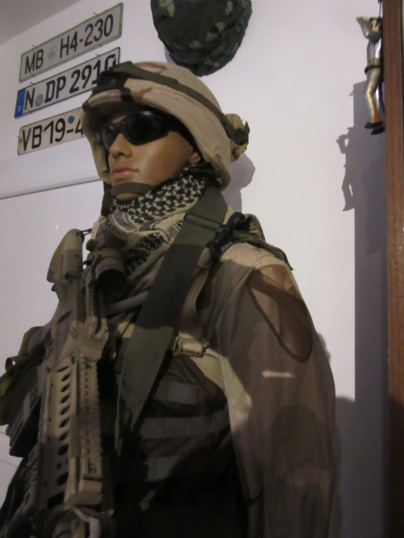Mannequin : Un GI de la Frst CAV à Baghdad fin 2004 Manneq11