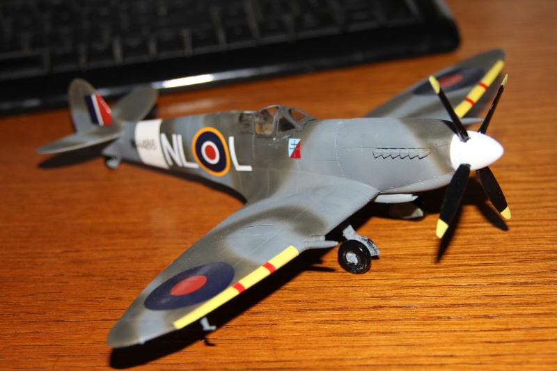 Spitfire mk IX au 1/48ème apres 20ans ...test Maquet11