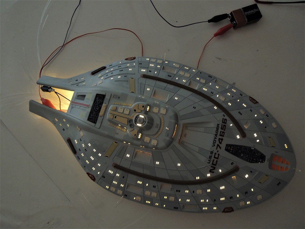 USS Voyager / REVELL - Page 3 7010