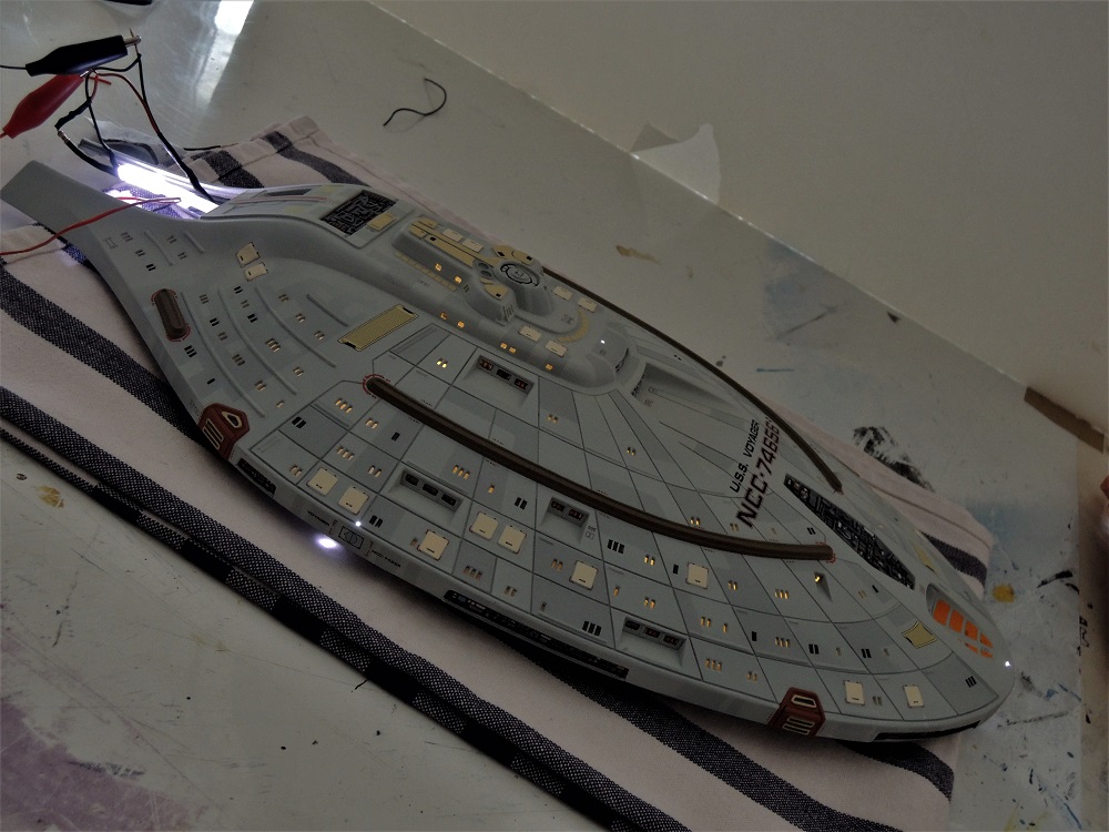 USS Voyager / REVELL - Page 4 Dscn6211