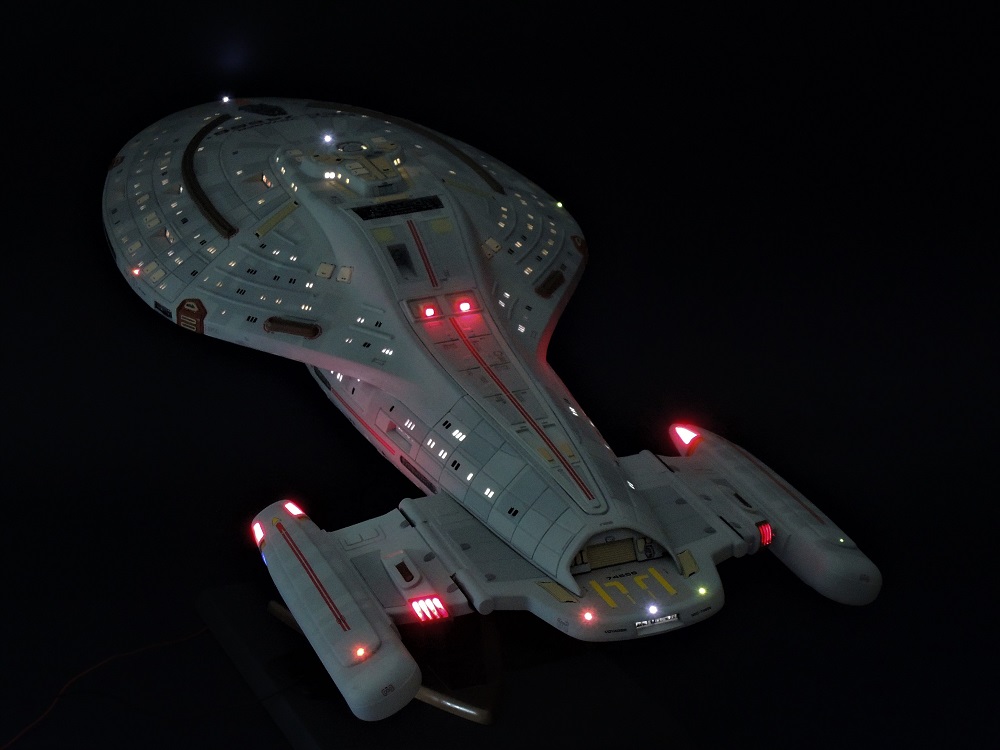 USS Voyager / REVELL - Page 4 Dscn6317