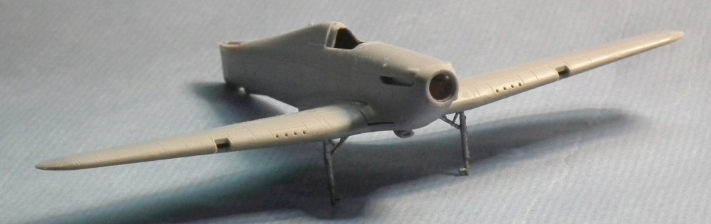 [ARMA HOBBY]-Hurricane Mk 1 métal wings - 1/72 - 315ème squadron Polonais Dscf3529