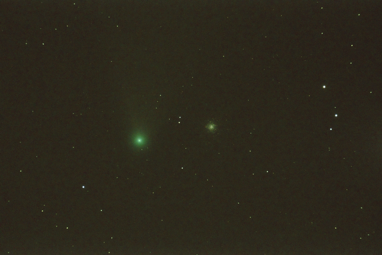 Quand une comète rencontre un amas (c'est pas aux mêmes distances !) C2020f11