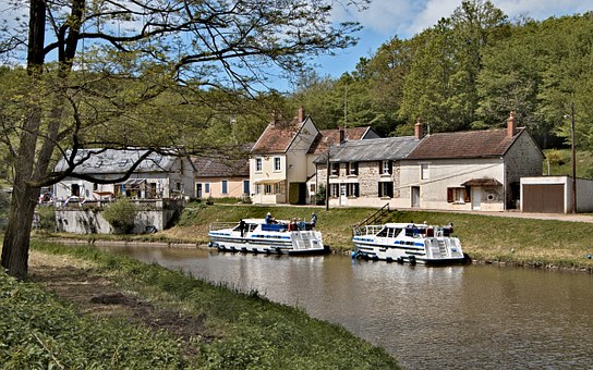 Location vacances La Nièvre 58  Bourgogne Touris66