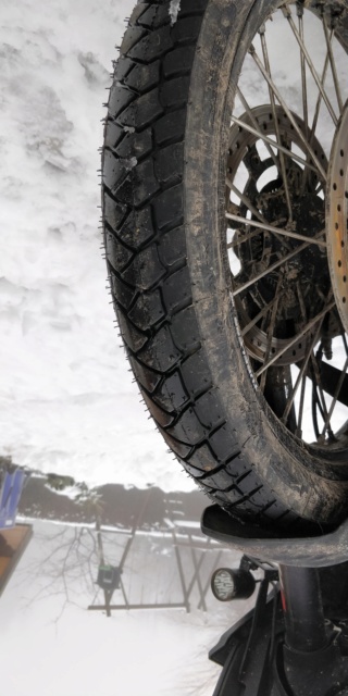 Pneus Michelin Anakee Adventure pour 2019 - Page 2 Img_2014