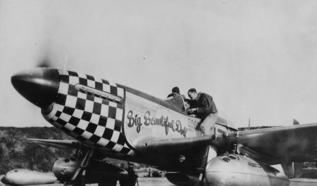 La photo originale et la miniature qui va avec P-51-610