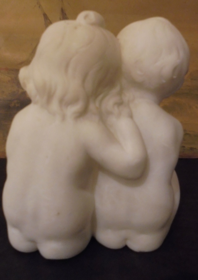 petite sculpture enfants albatre  Dsc04810