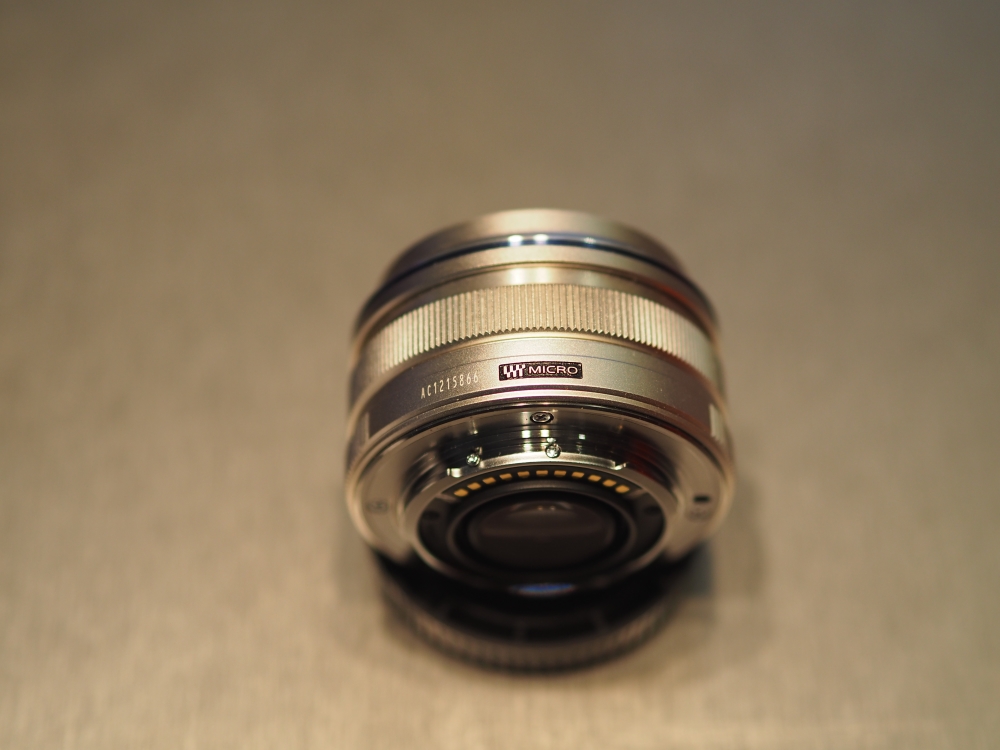  Olympus 17mm 1.8 (baisse de prix! ou échange ! Pc290124