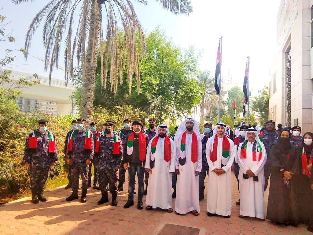 الشيخ - الشيخ حميد القاسمي يرعى فعالية يوم العلم الإماراتي  Img-2087